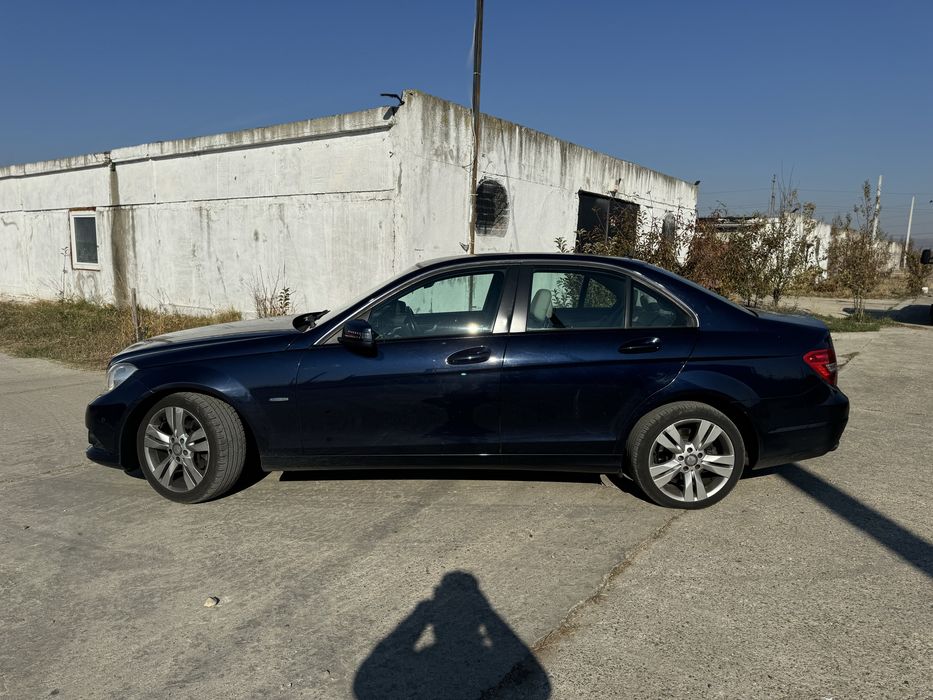 Dezmembrez Mercedes C220 facelift w204