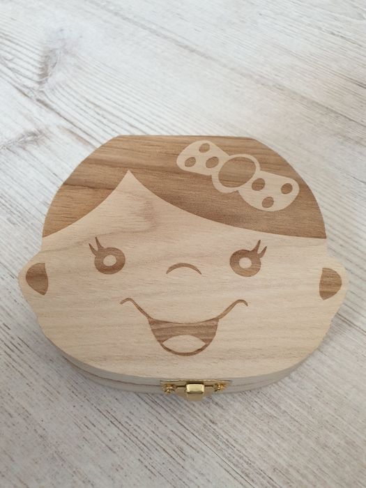 Rezerve periuta Oral-B.
Cutie pentru dintisori, bont ombilical, par