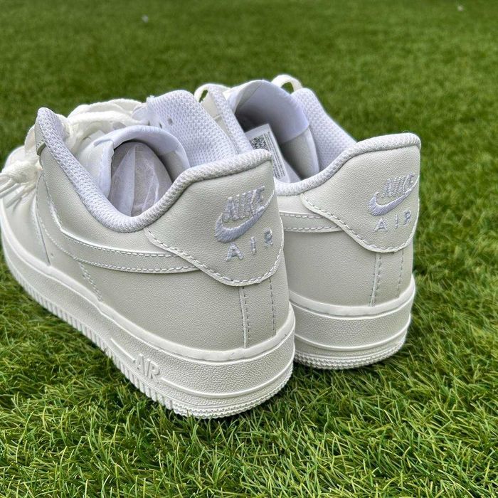 Nike Air Force 1 – noi, albi, unisex