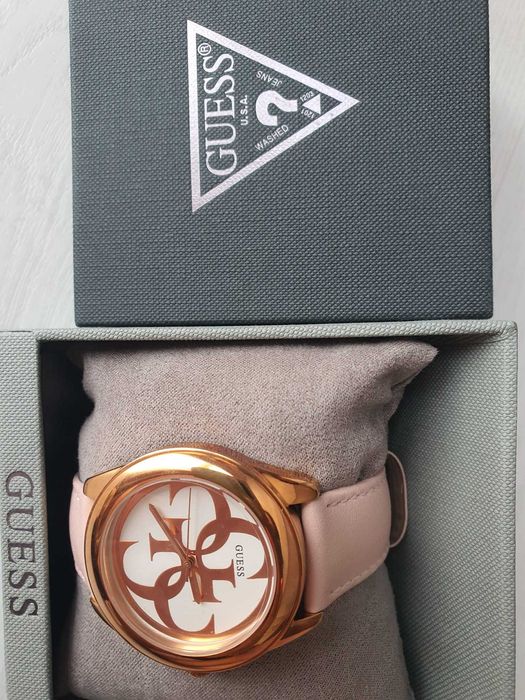 Ceas GUESS W0895L6