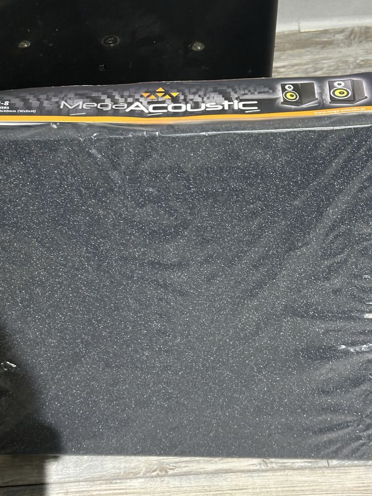 Mega Acoustic iso pads ip-8 for monitor speakers