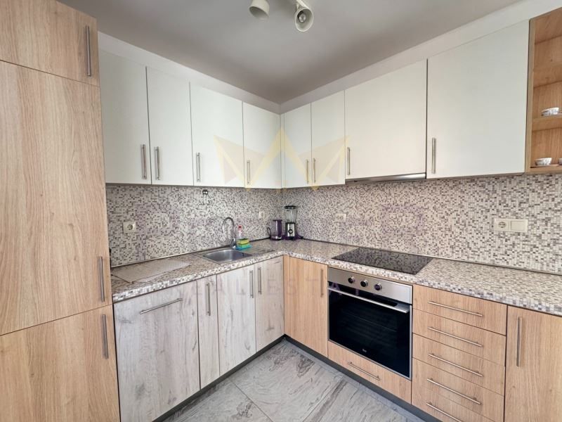 Дава се под наем Двустаен апартамент в София, Кръстова вада - 76 кв.м за 800 € - Снимка #4