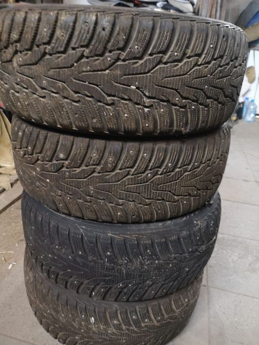 Продам резину б.у корейская резина.