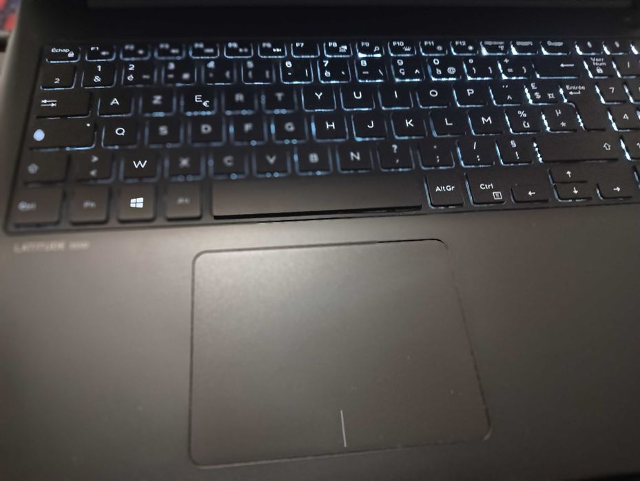 Laptop DELL LATIDUDE 3550 Windows 11(cadou Craciun)