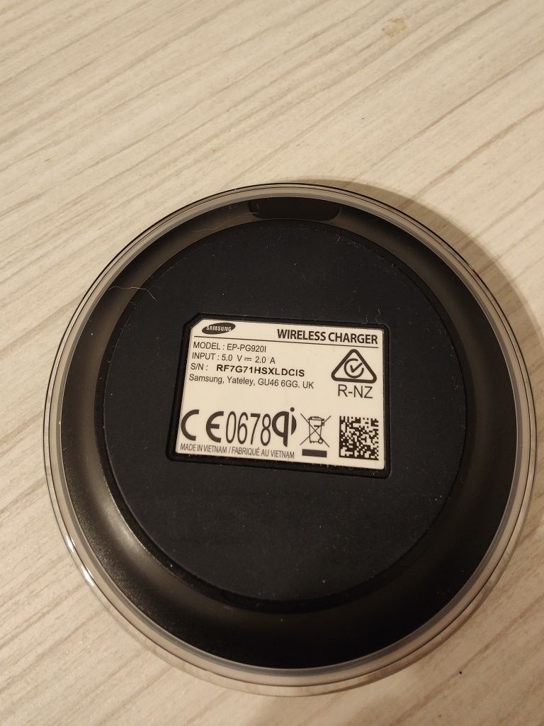 Samsung wireless charger EP-PG920I