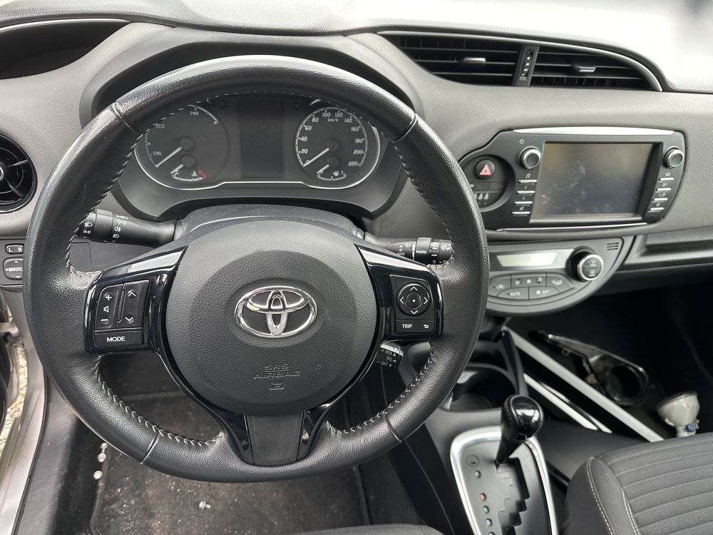 Toyota Yaris 2017 1.5 hybrid 100 кс НА ЧАСТИ!