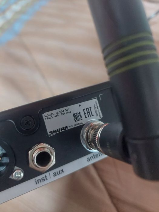 Shure QLXD  sennheiser