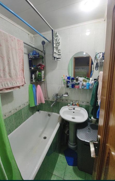 Юнусабад 14 квартал. Продается квартира 2/4/5