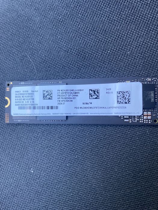 Urgent !!Vand SSD m.2 NVME Samsung gen4 de 512GB