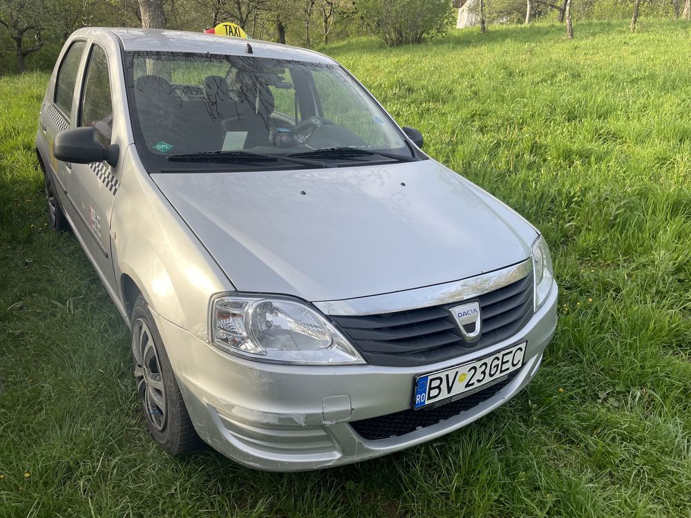 Vând Dacia logan 2011
