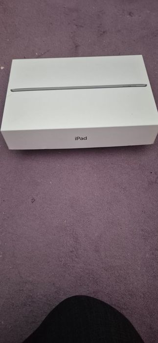 De vânzare Ipad generația a-9-a,64 GB,wi-fi