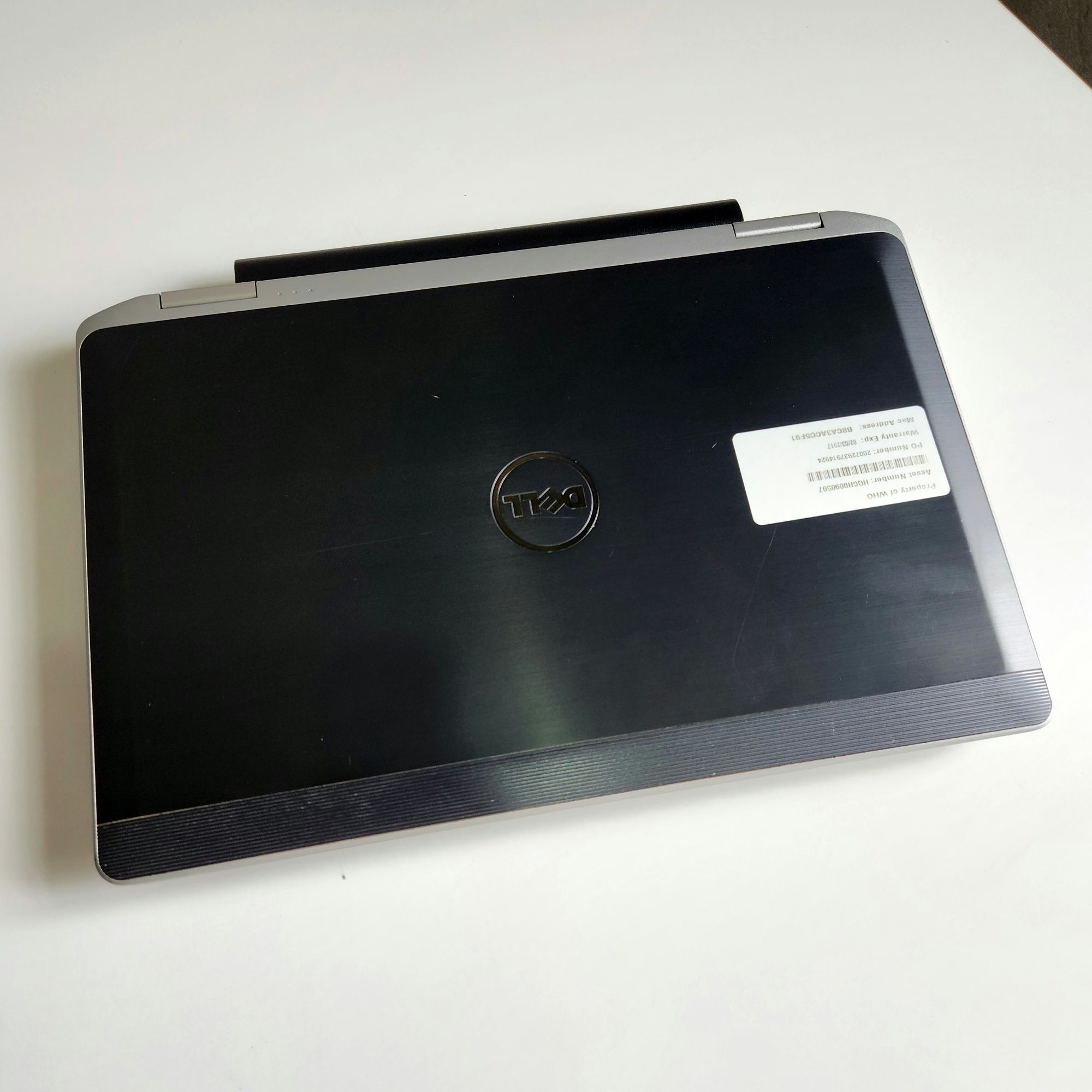 Notebook noutbuk DELL