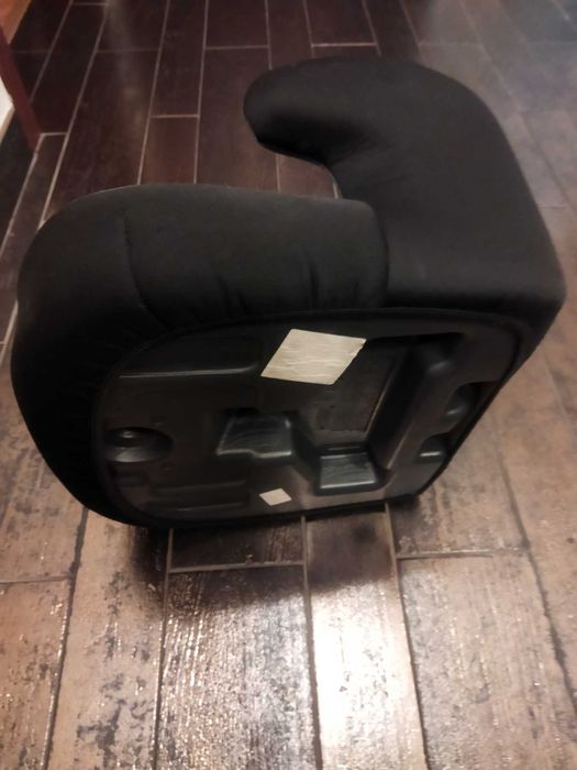 Продавам детска седалка за кола