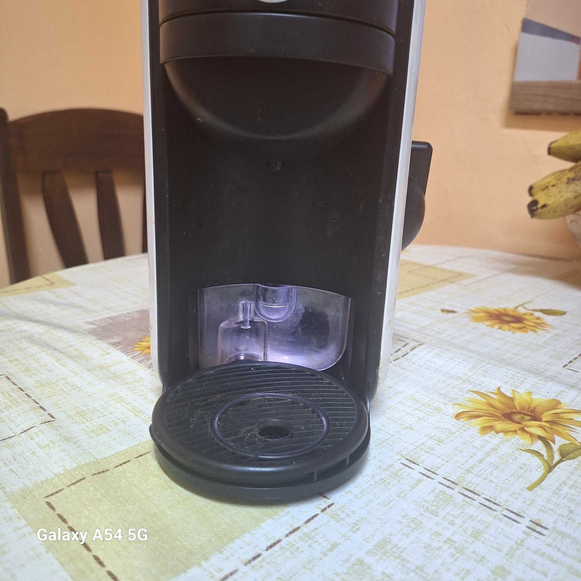 Продавам кафе машина Лаваца