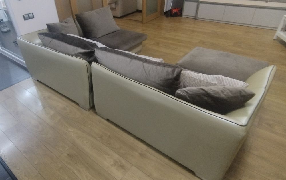 Продаётся диван в гостинную