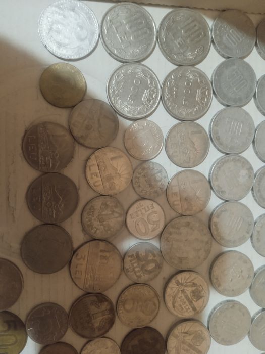 Vind monede și bacnote