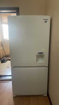 Холодильник Samsung, стиралка Beko