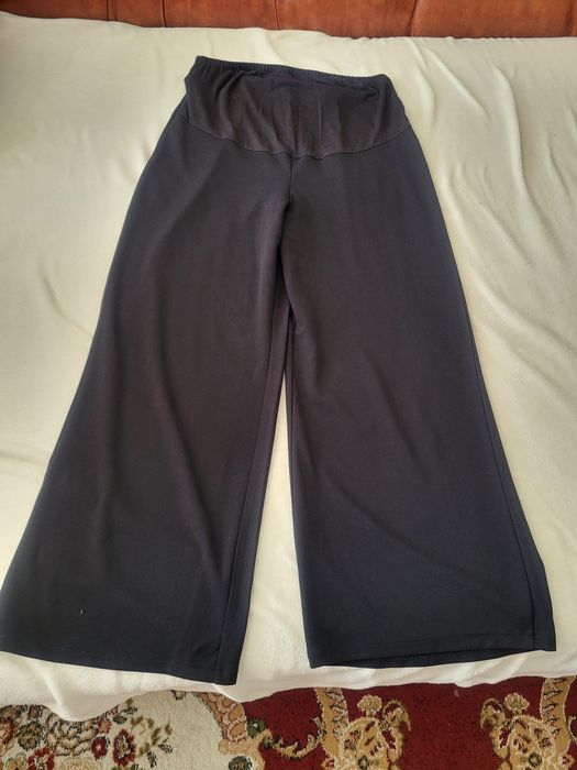 Vand pantaloni gravide M si L H&M