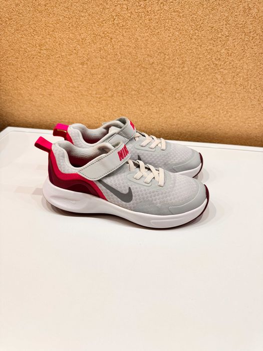 Кроссовки Nike на девочку размер 31,5 почти новые