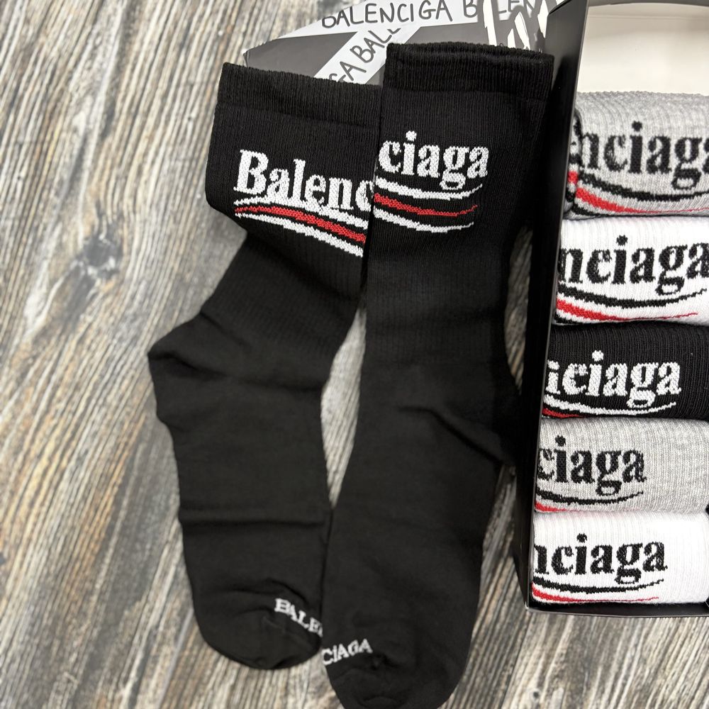 Чорапи Balenciaga и Trapstar