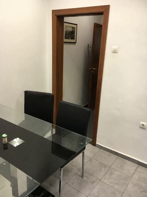 Дава се под наем Тристаен апартамент в София, Център - 100 кв.м за 1150 € - Снимка #5