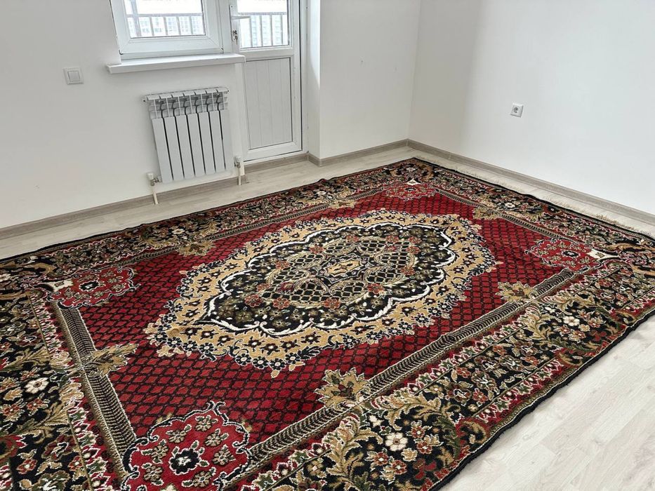 Sputnik 16 A 2 xonali uyimiz sotiladi.