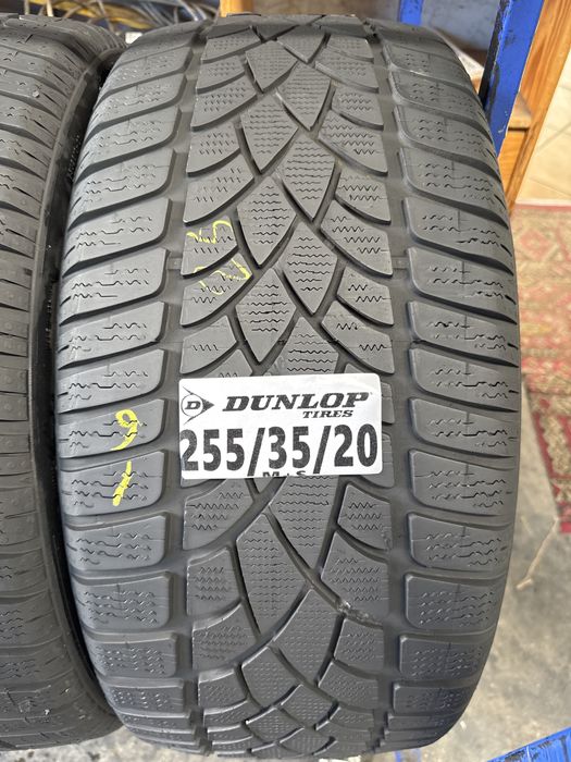 255/35/20 Dunlop M+S