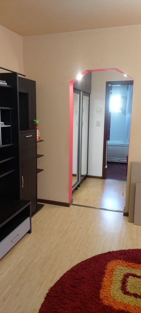 Apartament cu 2 camere de inchiriat