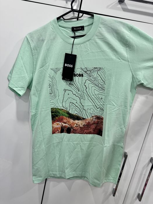 Tricou Hugo Boss marimea M nou cu eticheta
