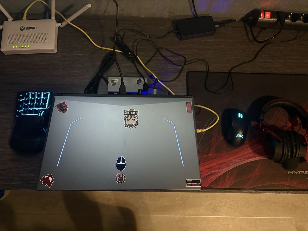 Продам ноутбук Thunderobot