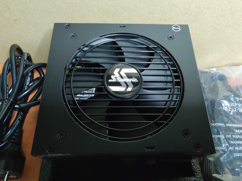 Sursa Alimentare Calculator modular Seasonic Focus GX750W 80 Plus Gold