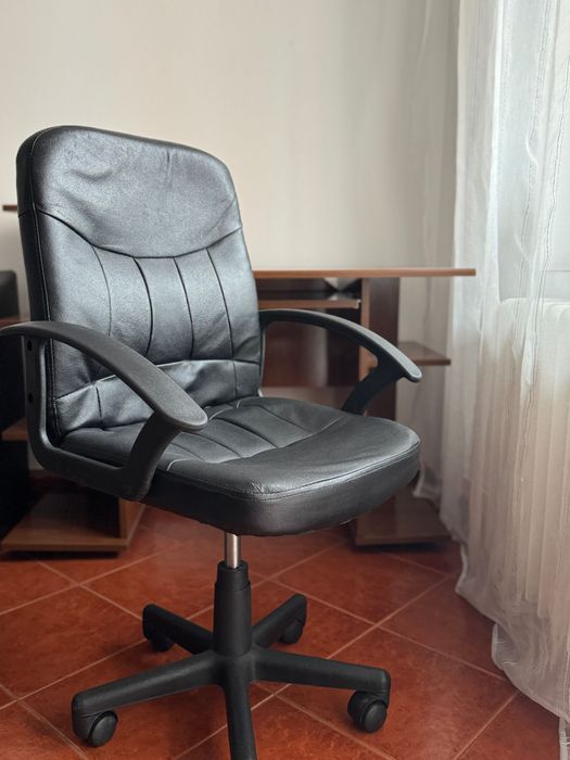 Scaun de birou din piele
