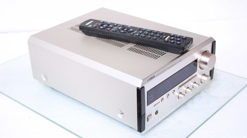 Yamaha minisound 2x40W,aux,FM.