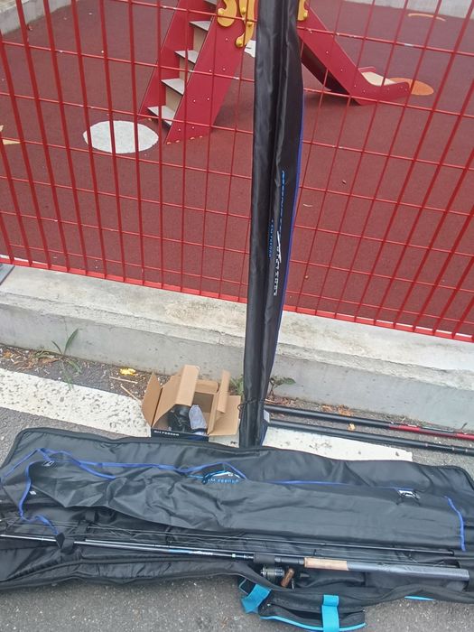 Vând feedere preston  monster distance 4.5 și 4.2  2 mulinete
