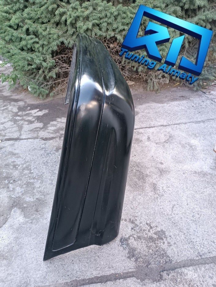Передний бампер W210 Amg E55