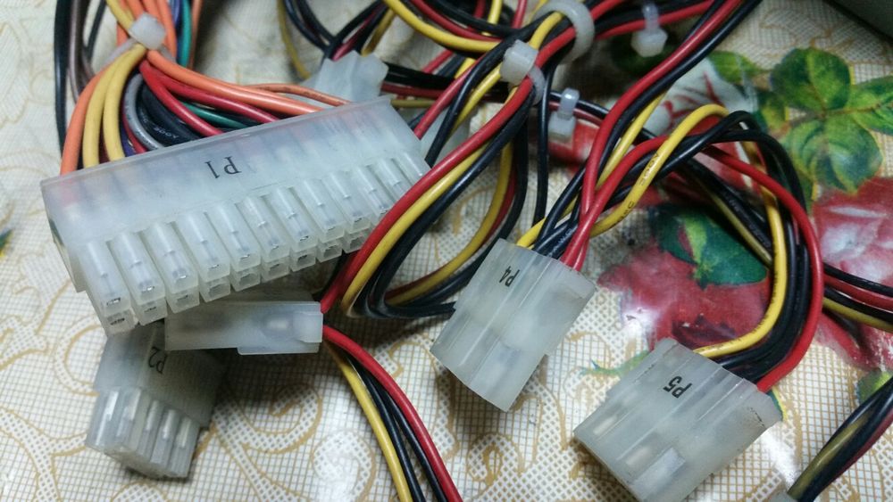 Sursa profesionala pc Astec 425wat si sursa Hipro și alte tipuri