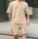 Vand set tricou si pantaloni