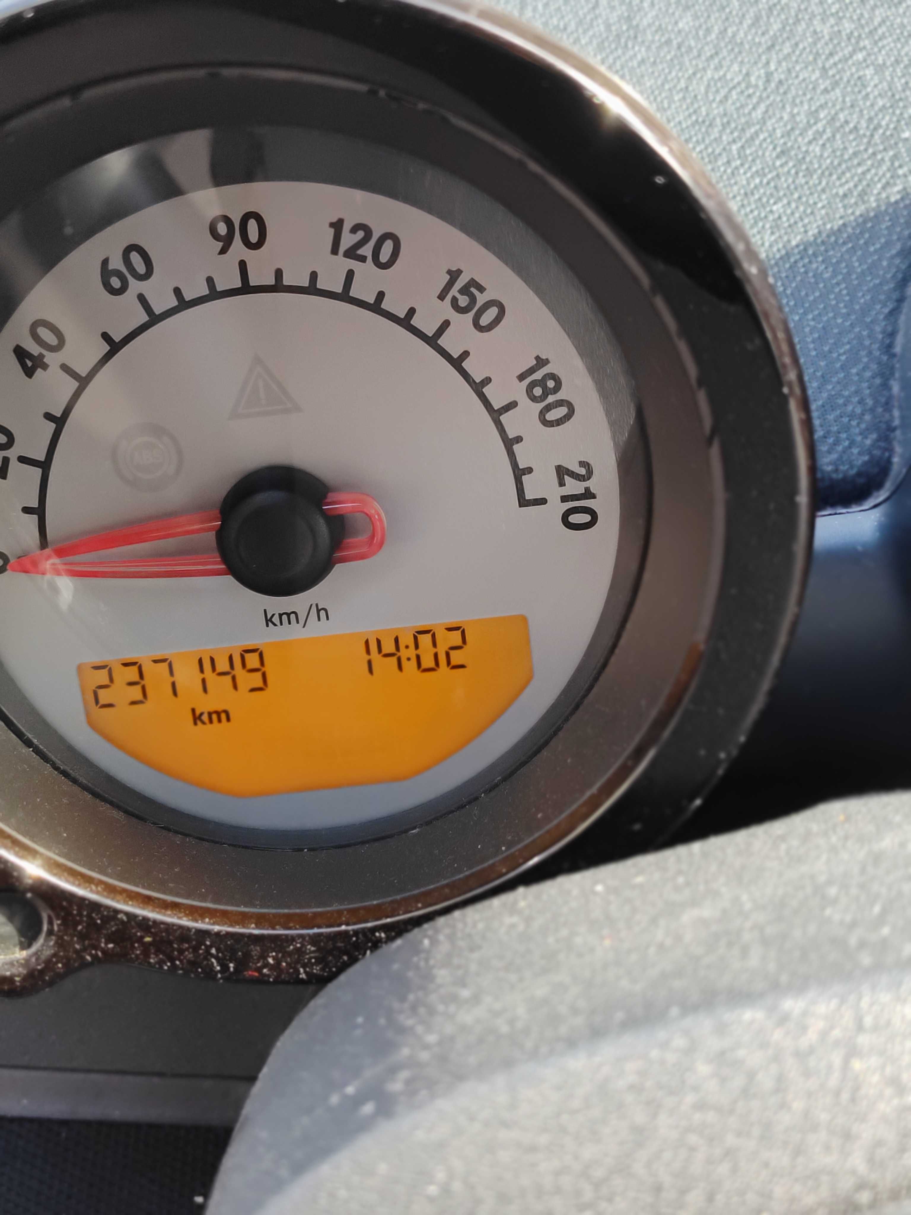 Vand Smart Forfour 2004 1.5 benzina 109 cai