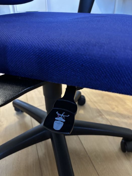 Scaun de birou curatat profesional