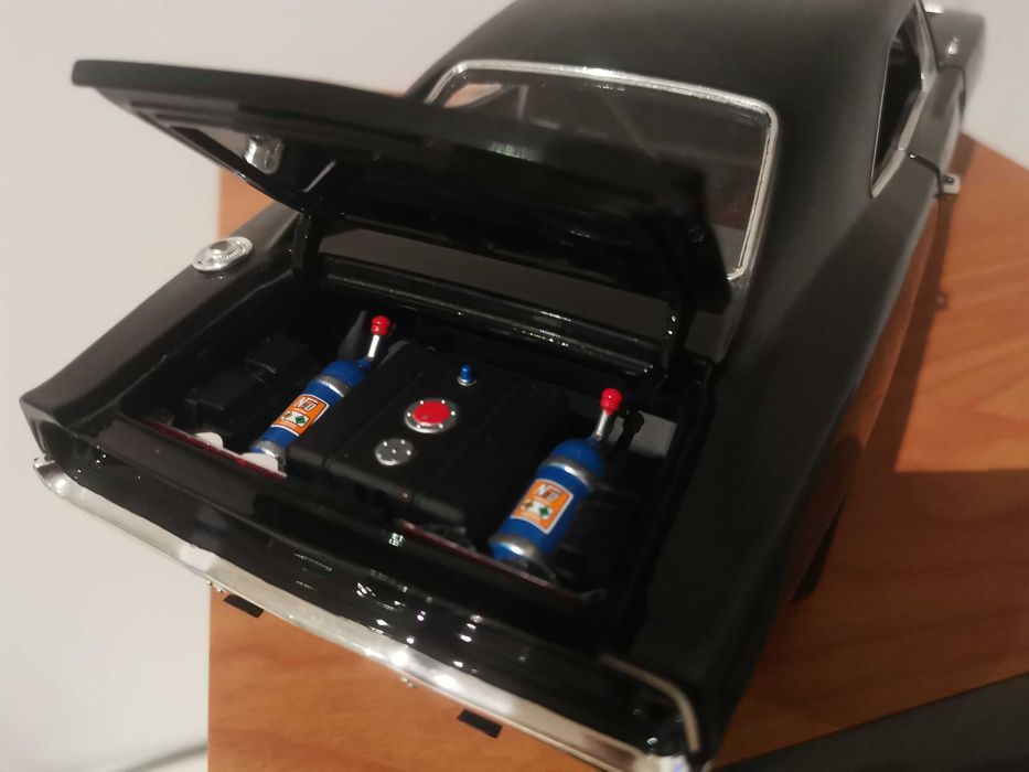 1:18 Hot wheels elite dodge charger