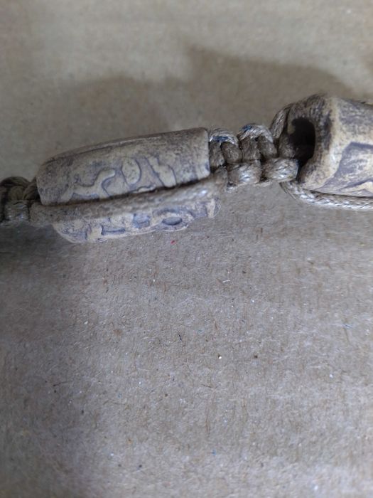 Продавам оригинално колие