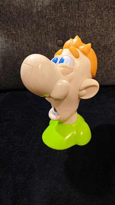 Jucarie Gooey Louie cu creier saritor si muci