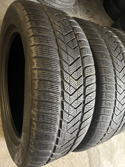 4 anvelope de iarna 235/55/19 pirelli!