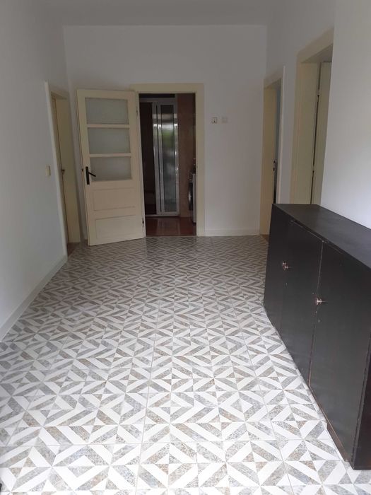 Proprietar închiriez apartament de 2 camere decomandate / Piața Hermes