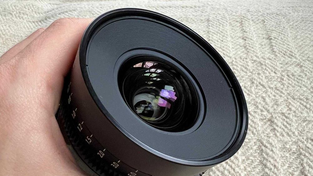 Професионален кино-обектив Xeen CF 24mm T1.5 (Canon EF)