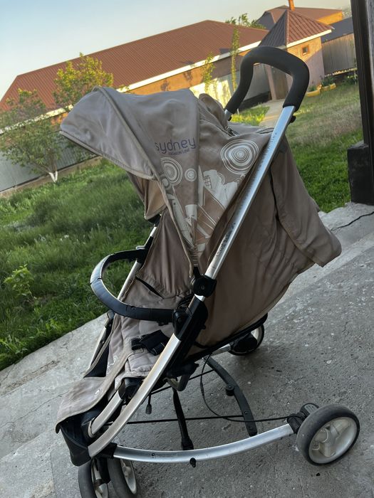 Коляска прогулочная