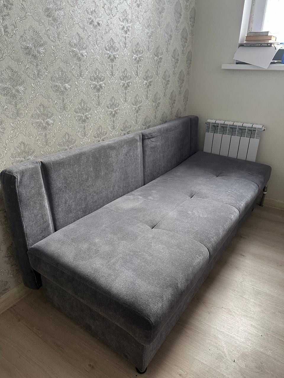 Продам диван в хорошем состоянии
