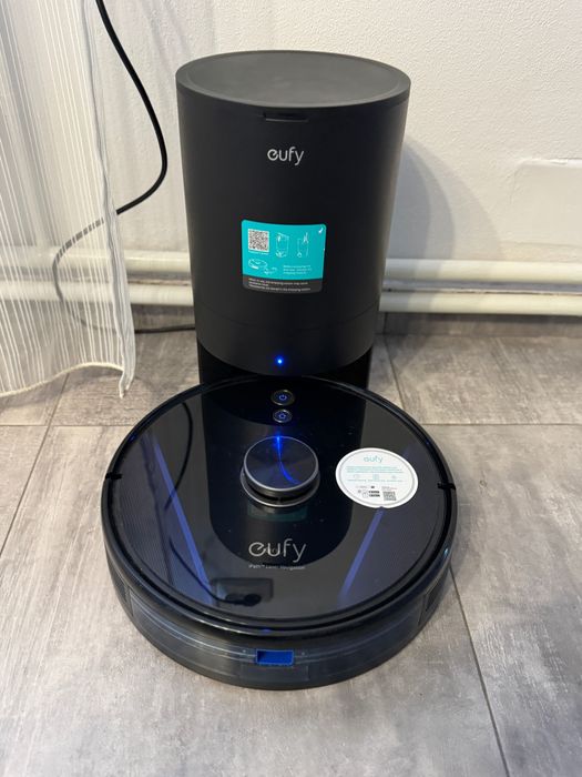 Vând aspirator eufy!