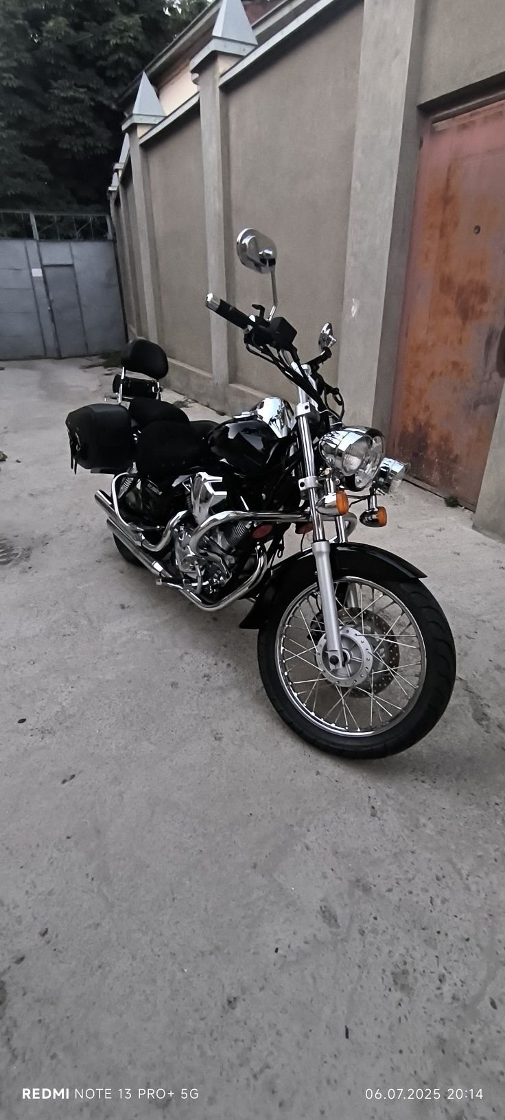 Продам мотоцикл lifan 250b