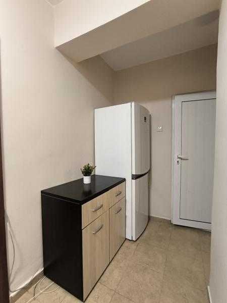 Дава се под наем Тристаен апартамент в Бургас, Център - 85 кв.м за 433.5 € - Снимка #6